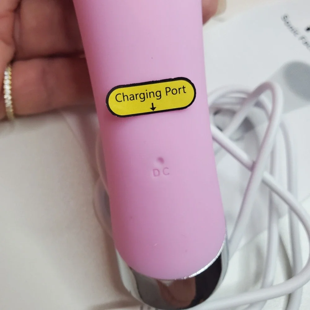 Pritech Sonic Facial Cleansing Brush Heat-Assisted Pink BCM-1485 NWT